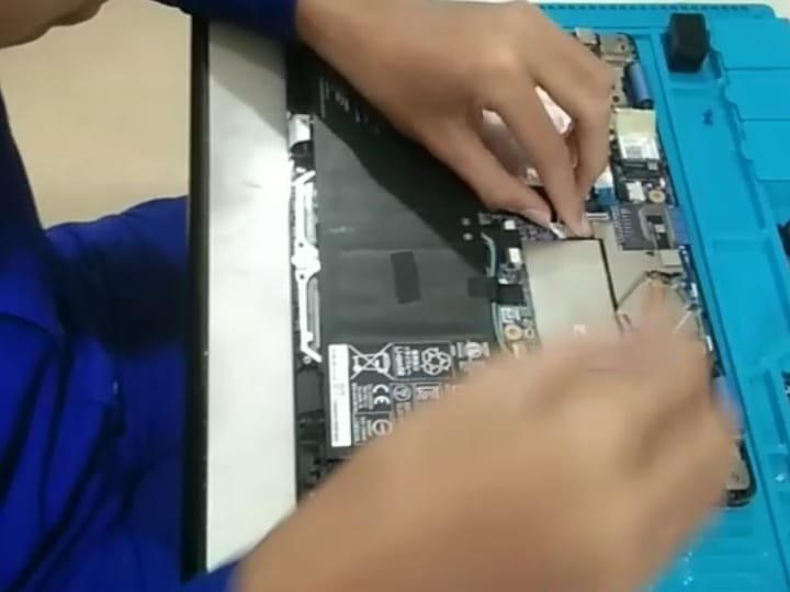 Perbaikan 1 Unit Laptop Milik Pak Edi – PT. PAL